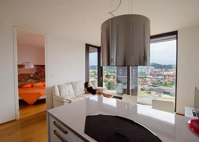 Slovenia Crib Любляна